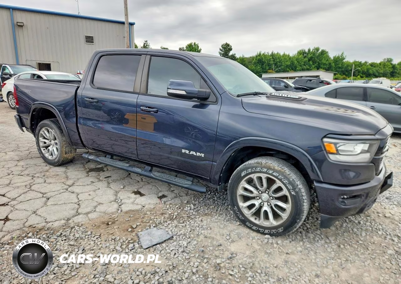 2021 Ram 1500 Laramie VIN:1C6SRFJT1MN683336 - 4