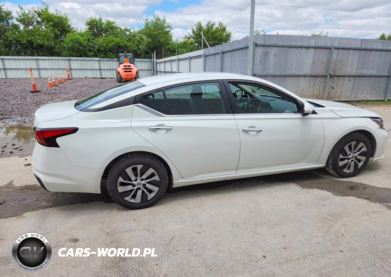 2023 Nissan Altima S VIN:1N4BL4BV6PN367648 - 3