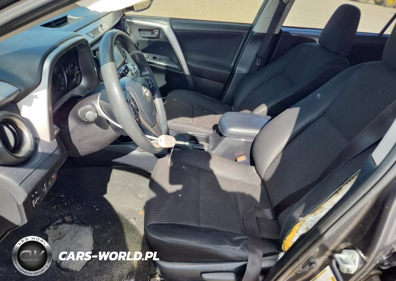 2017 Toyota Rav4 Le VIN:JTMZFREV5HJ103063 - 7
