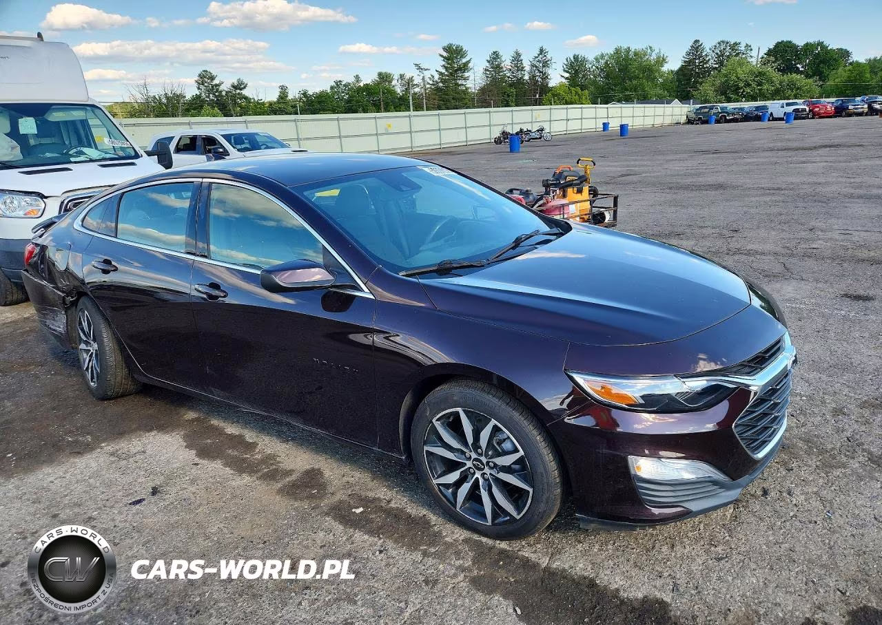 2021 Chevrolet Malibu Rs VIN:1G1ZG5ST6MF056267 - 4