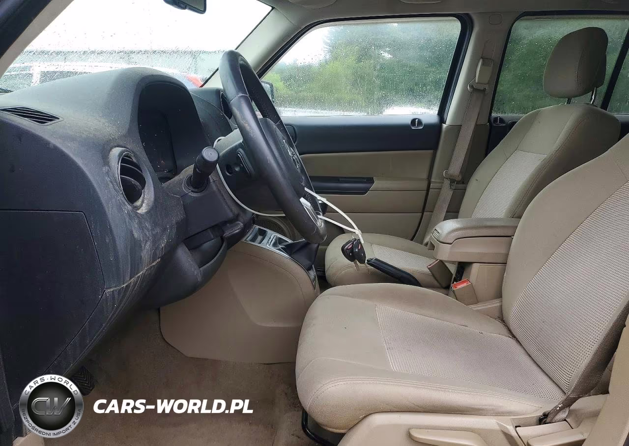 2012 Jeep Patriot Latitude VIN:1C4NJRFB4CD683625 - 7