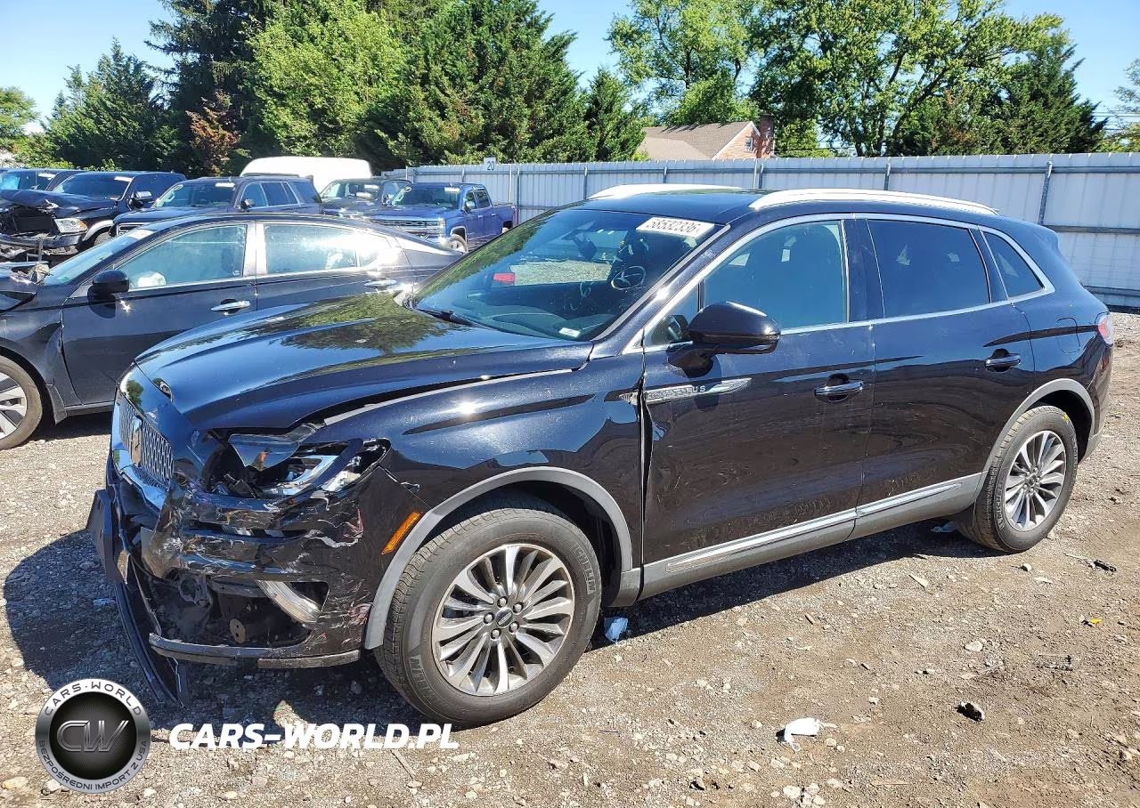 2019 Lincoln Nautilus Select