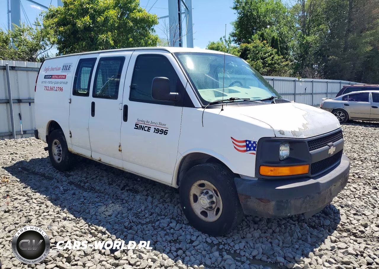 2008 Chevrolet Express G2500 VIN:1GCGG25C881167494 - 4