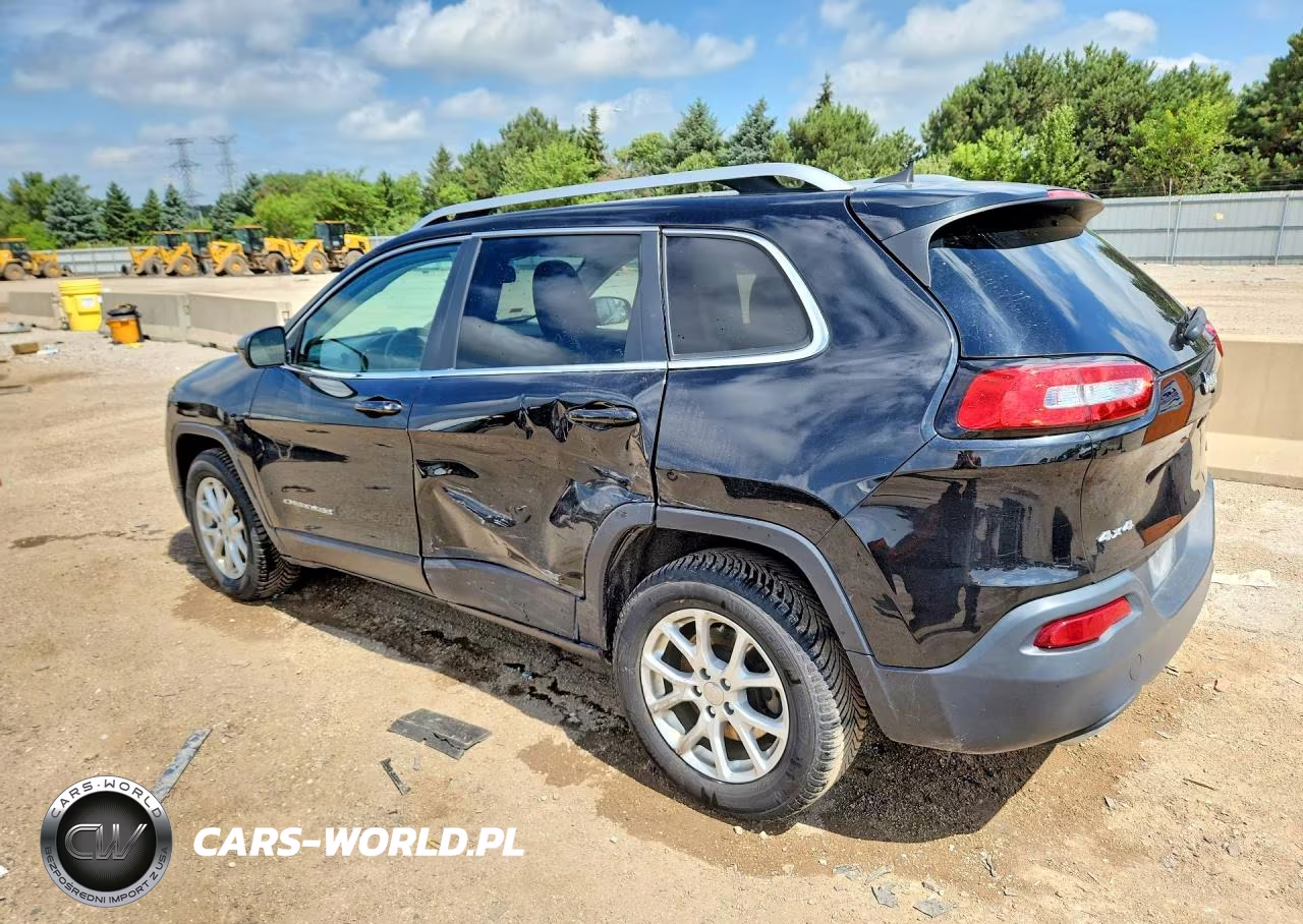 2016 Jeep Cherokee Latitude VIN:1C4PJMCS1GW111485 - 2