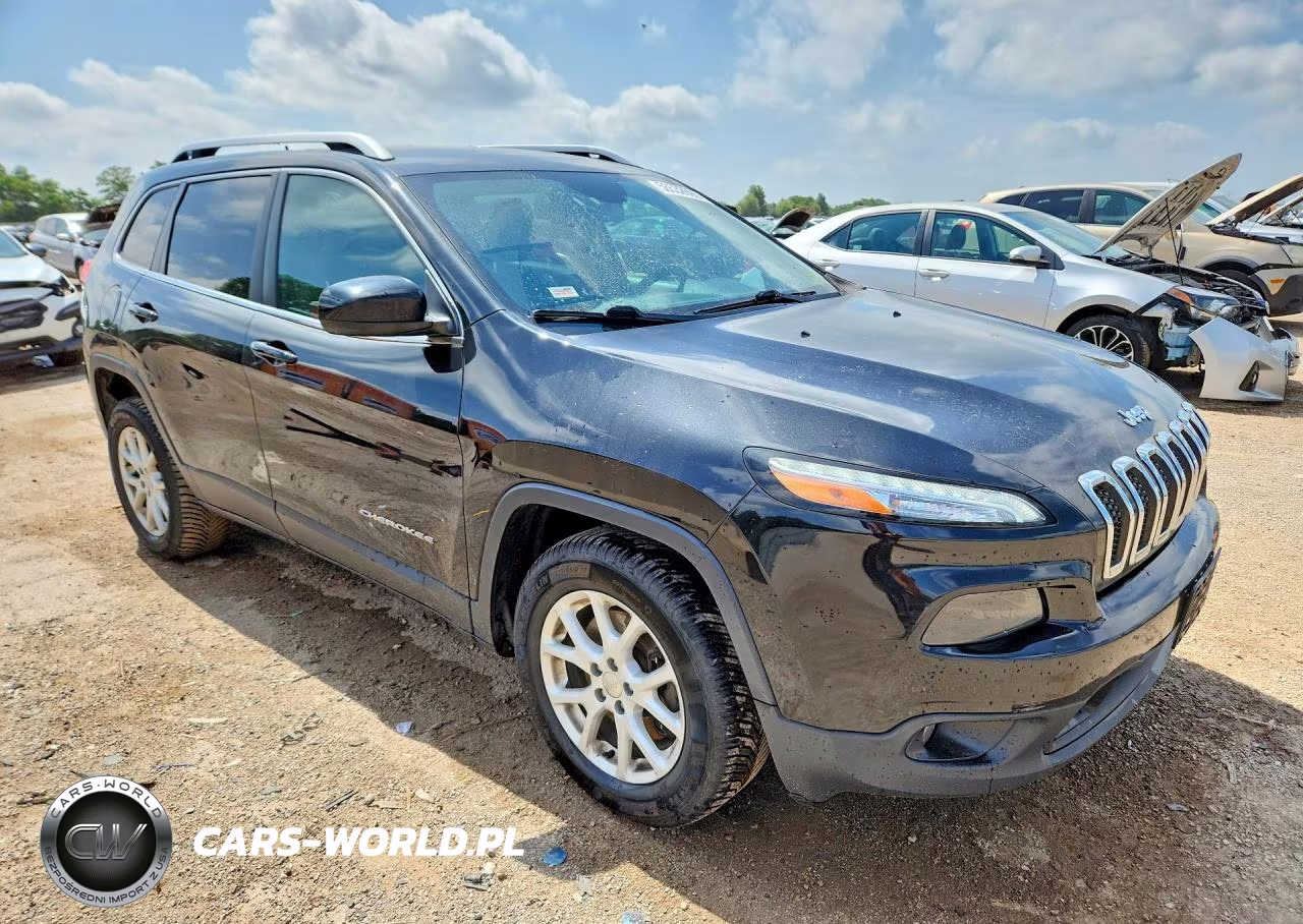 2016 Jeep Cherokee Latitude VIN:1C4PJMCS1GW111485 - 4