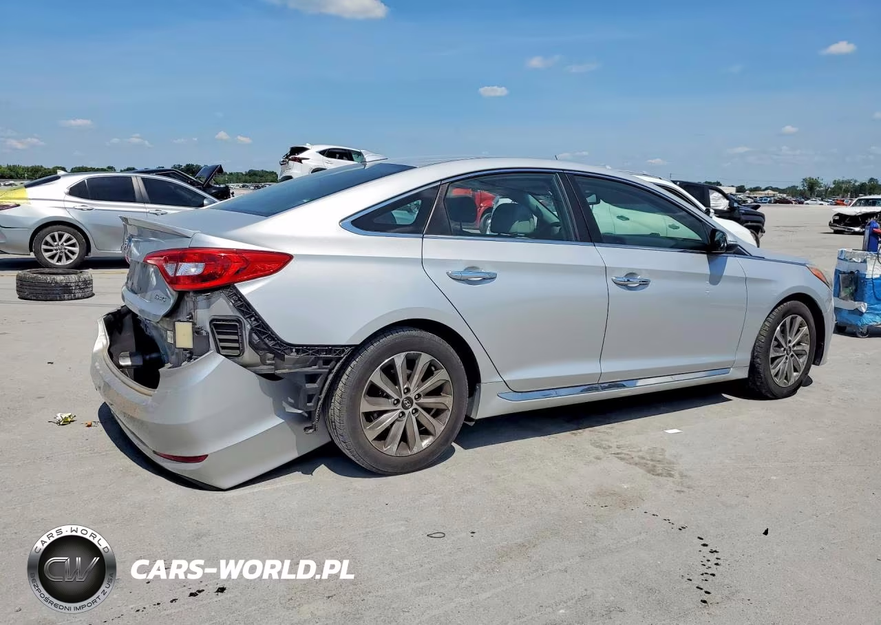2015 Hyundai Sonata Sport VIN:5NPE34AFXFH072391 - 3