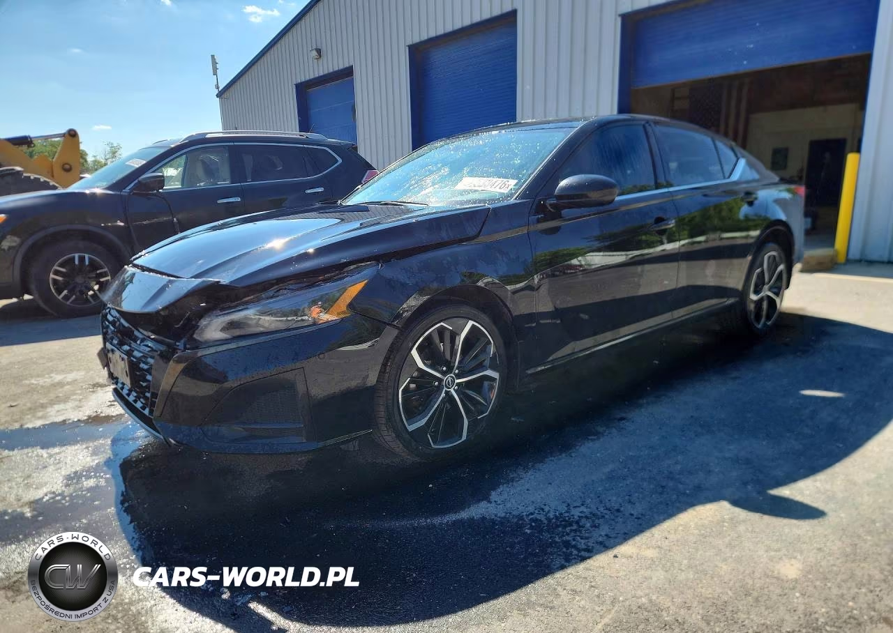 2023 Nissan Altima Sr – zdjęcie 1 z 12