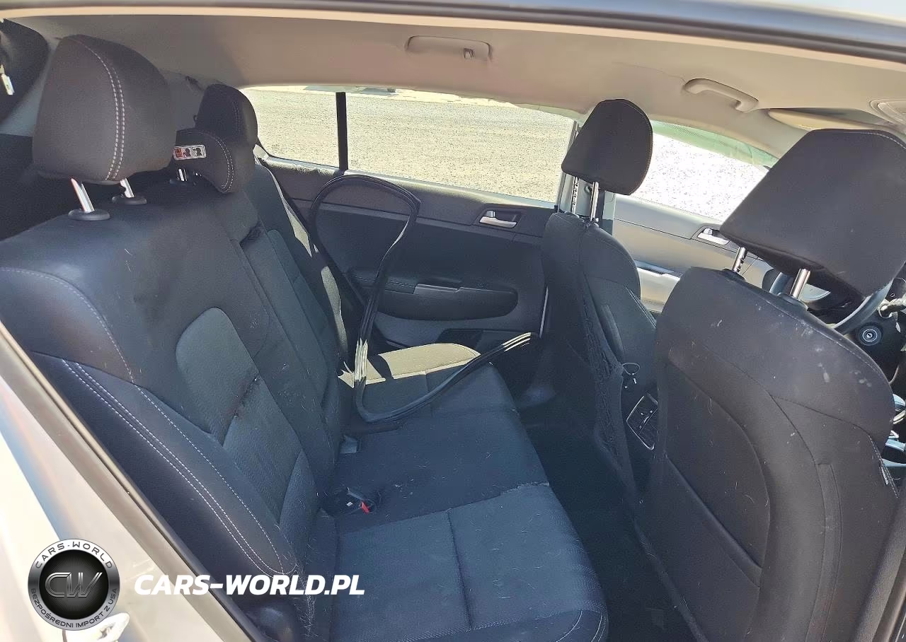 2020 Kia Sportage Lx VIN:KNDPMCACXL7646722 - 11