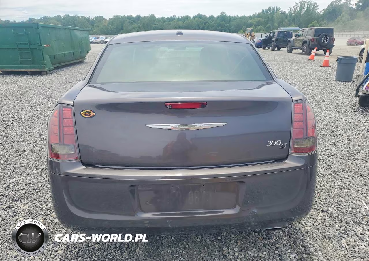 2014 Chrysler 300 S VIN:2C3CCABG8EH373556 - 6