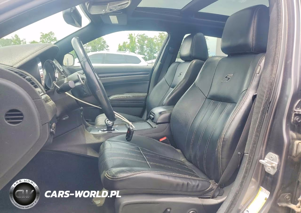2014 Chrysler 300 S VIN:2C3CCABG8EH373556 - 7