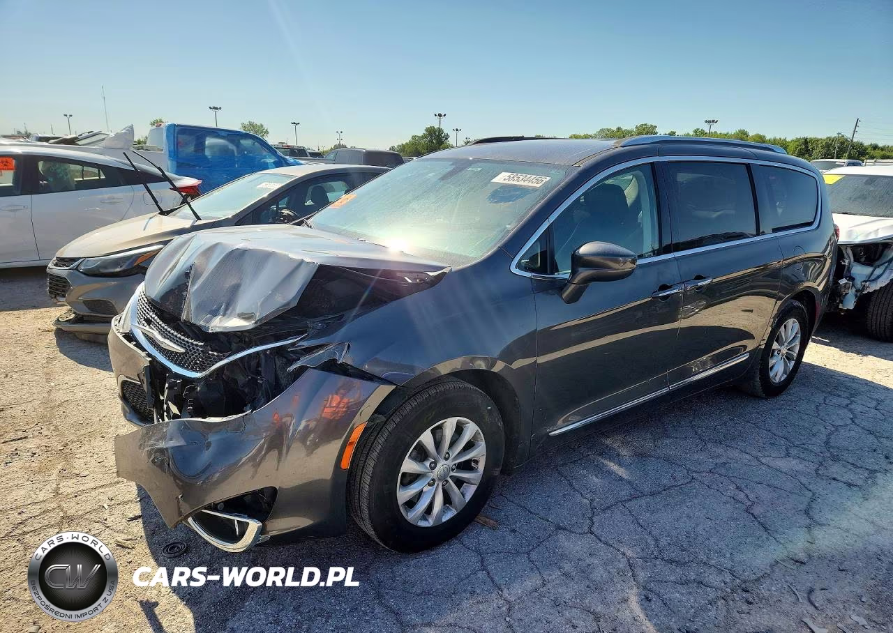 2019 Chrysler Pacifica Touring L