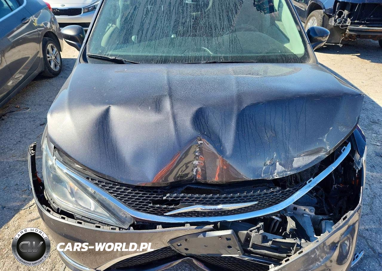 2019 Chrysler Pacifica Touring L VIN:2C4RC1BG6KR704808 - 12