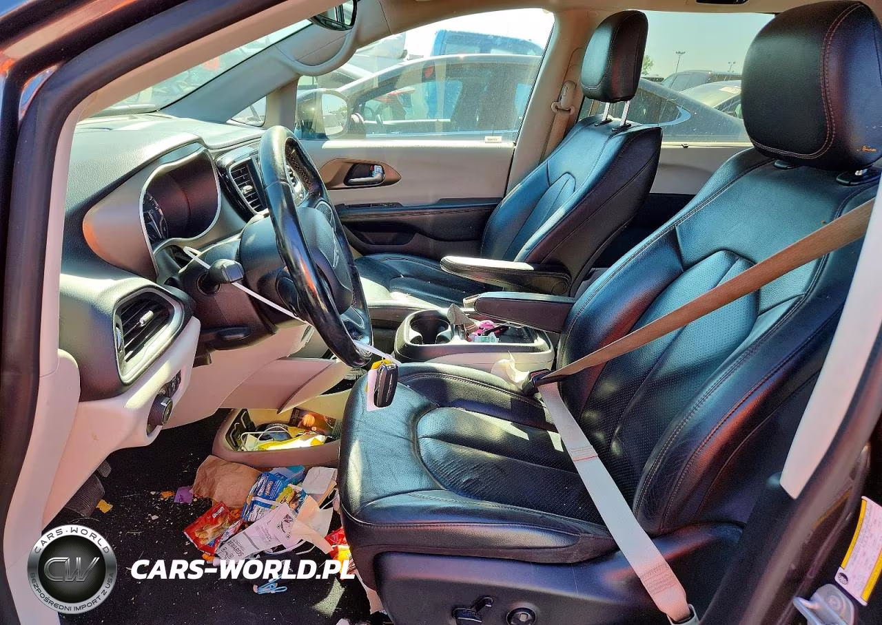 2019 Chrysler Pacifica Touring L VIN:2C4RC1BG6KR704808 - 7