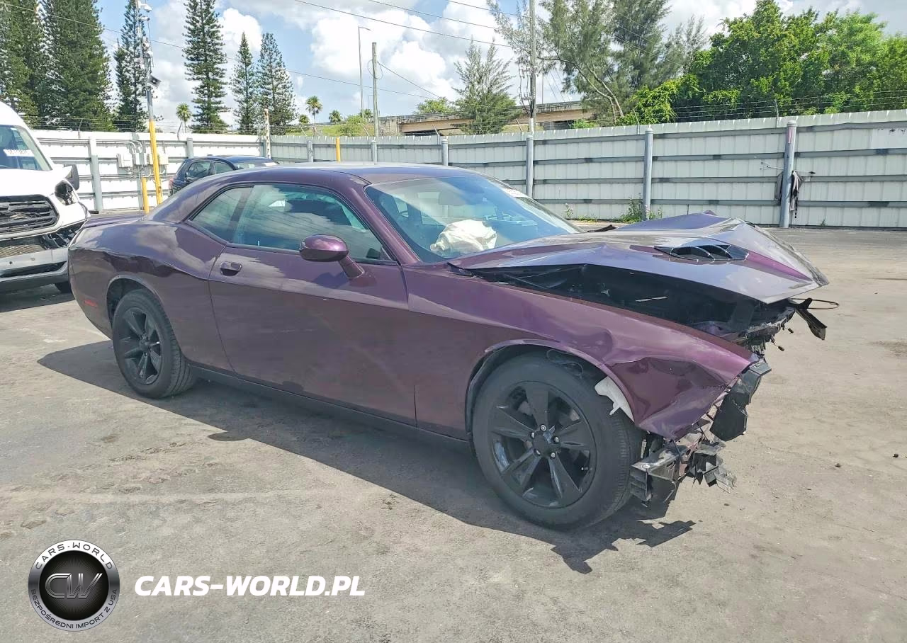 2020 Dodge Challenger Sxt VIN:2C3CDZAG8LH159600 - 4
