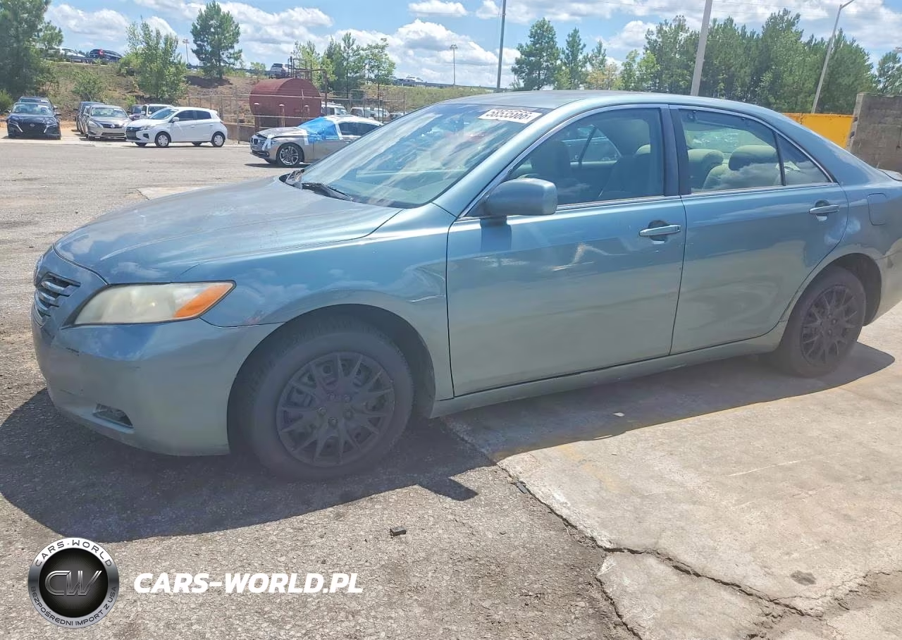 2009 Toyota Camry Le – zdjęcie 1 z 12