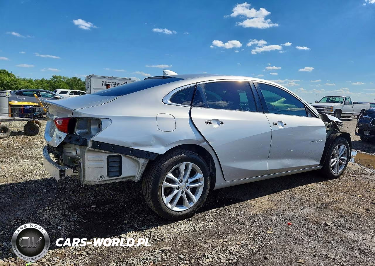 2018 Chevrolet Malibu Lt VIN:1G1ZD5ST0JF235165 - 3