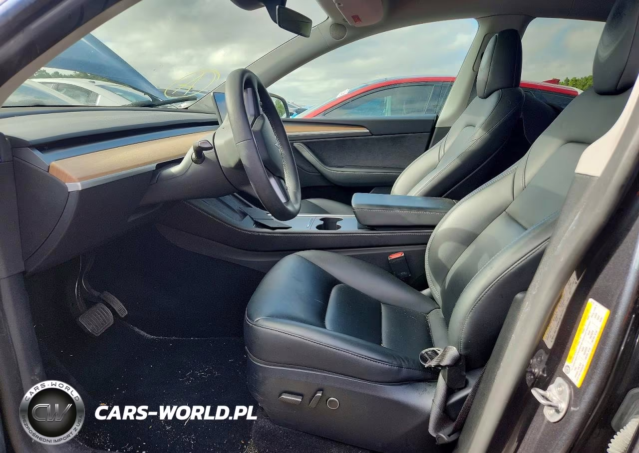 2024 Tesla Model Y VIN:7SAYGDED6RA304109 - 7