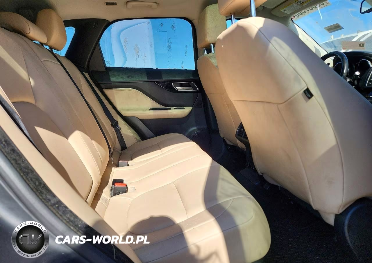 2018 Jaguar F-Pace Premium VIN:SADCJ2EV0JA269013 - 11