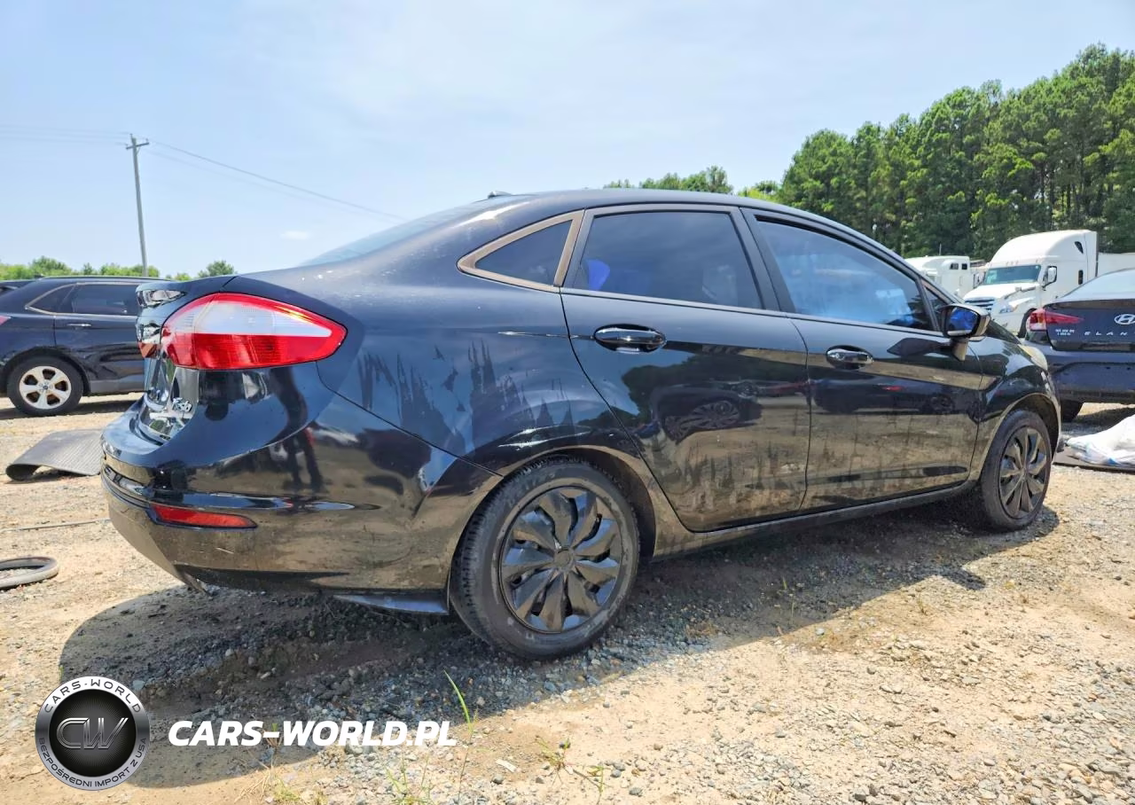 2015 Ford Fiesta S VIN:3FADP4AJ6FM126662 - 3