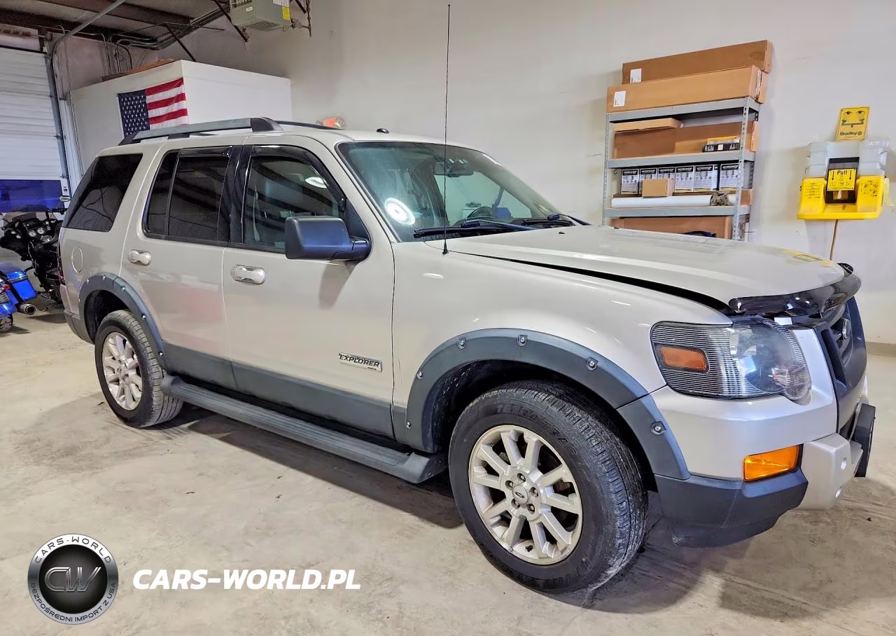2008 Ford Explorer Xlt VIN:1FMEU73EX8UA24395 - 4
