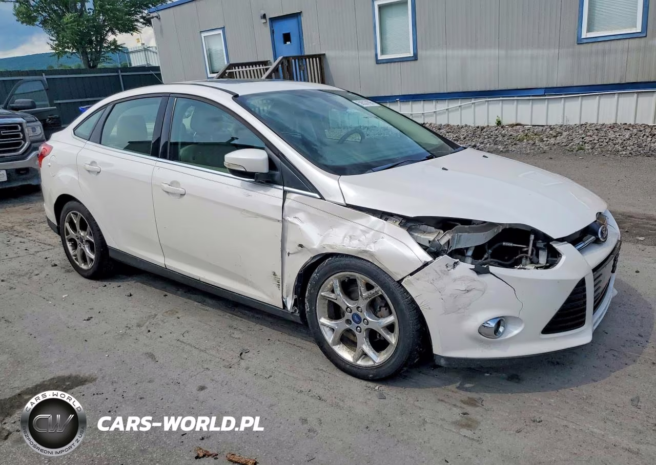 2012 Ford Focus Sel VIN:1FAHP3H22CL351653 - 4