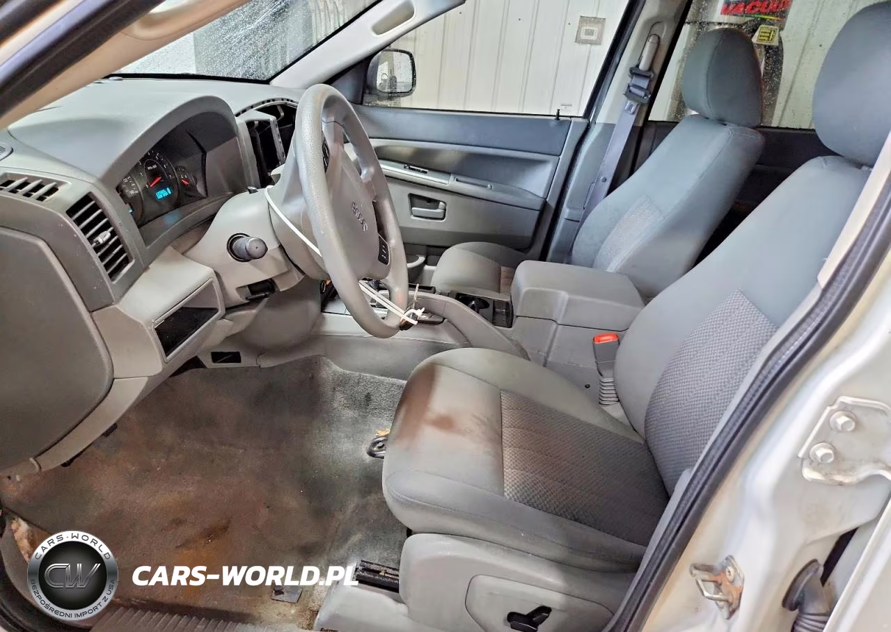 2005 Jeep Grand Cherokee Laredo VIN:1J4GR48K95C553859 - 7