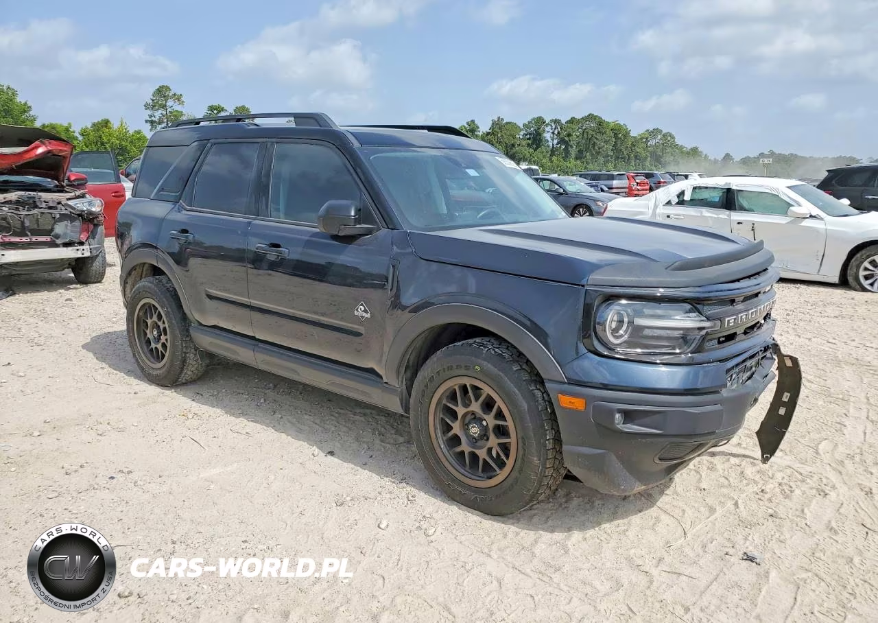 2021 Ford Bronco Sport Outer Banks VIN:3FMCR9C60MRA77833 - 4