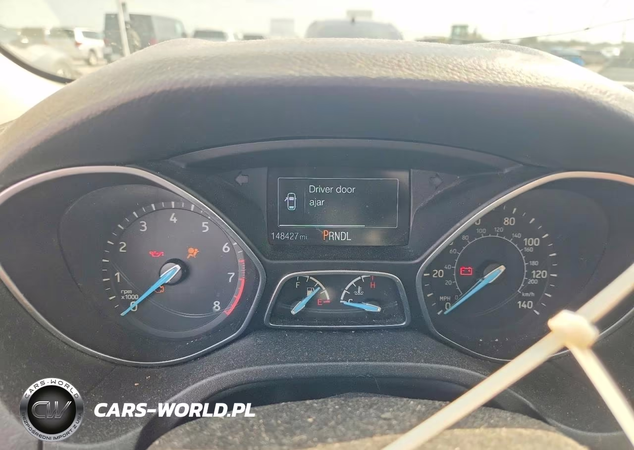 2015 Ford Focus Se VIN:1FADP3K27FL222772 - 9
