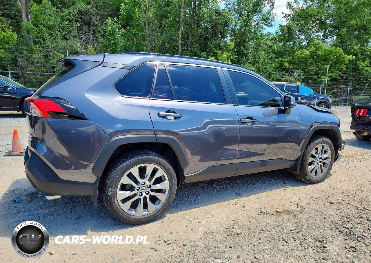 2023 Toyota Rav4 Xle Premium VIN:JTMA1RFV1PD094725 - 3