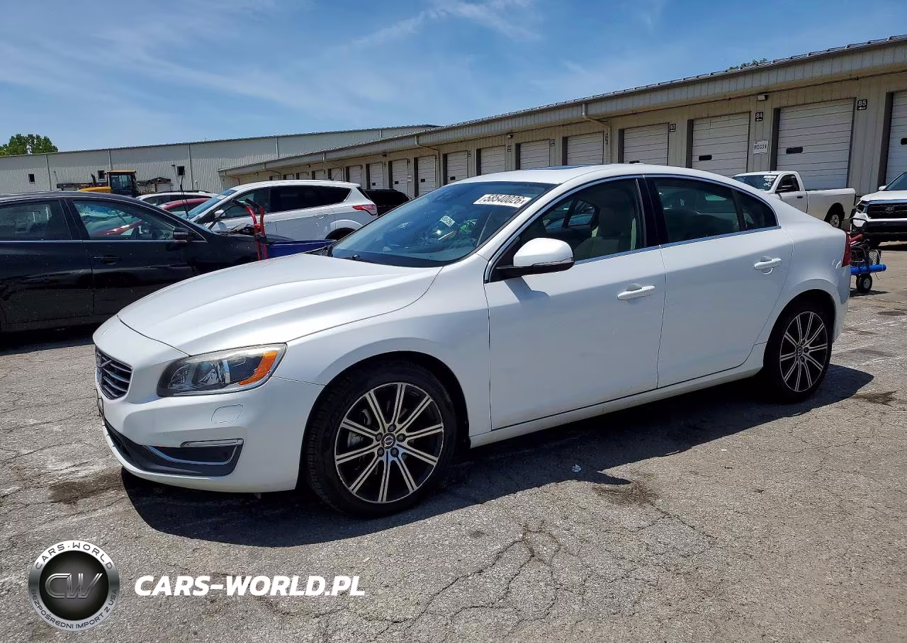 2018 Volvo S60 Platinum – zdjęcie 1 z 12
