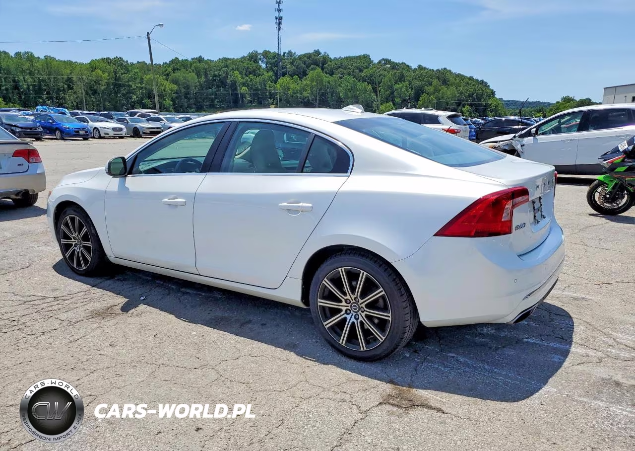 2018 Volvo S60 Platinum VIN:LYV402TM5JB171942 - 2