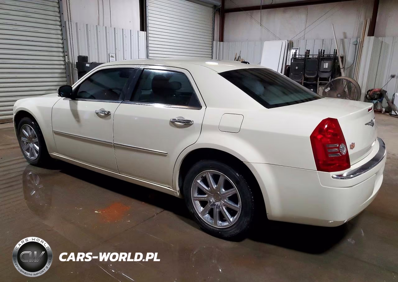 2010 Chrysler 300 Limited VIN:2C3CA3CV5AH211120 - 2