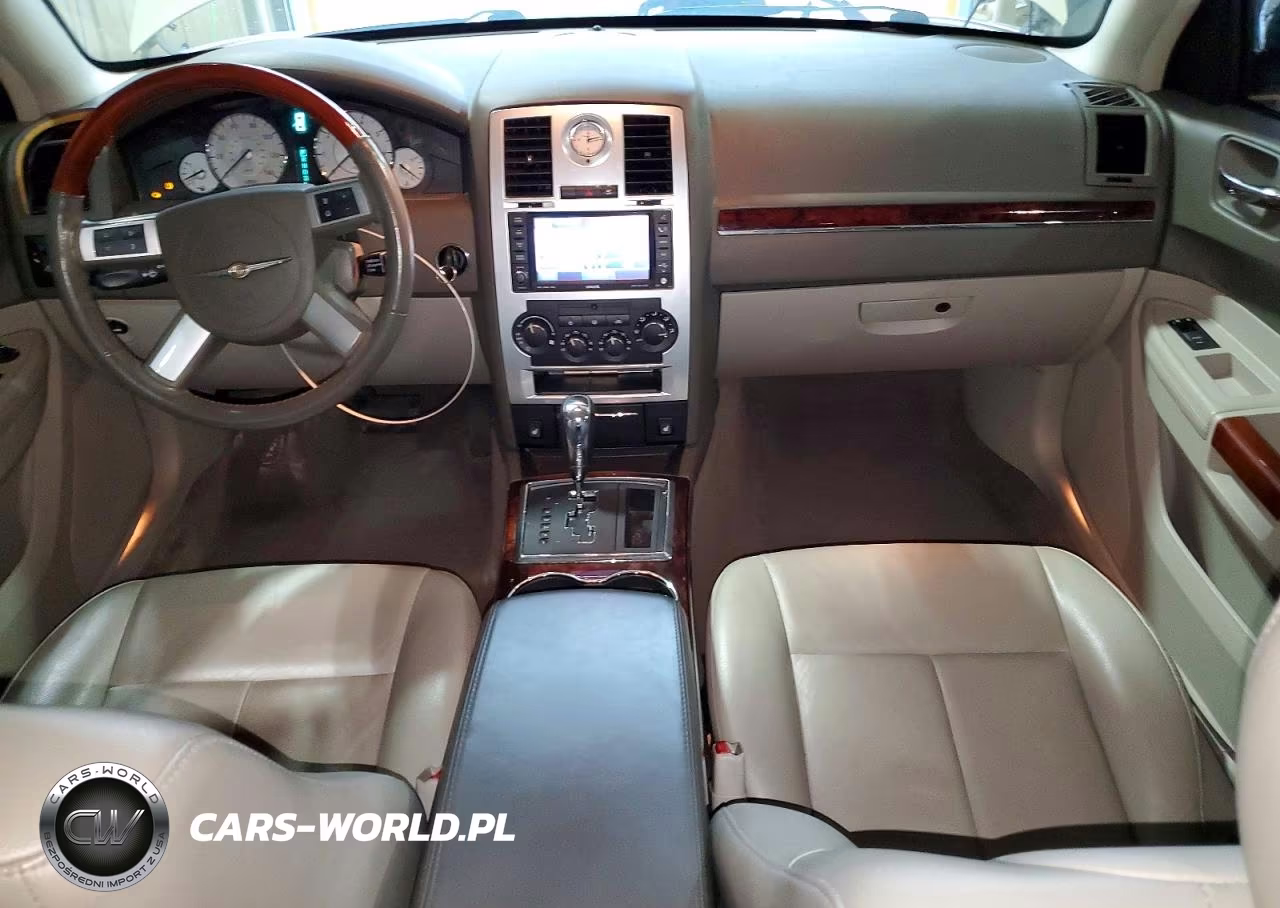 2010 Chrysler 300 Limited VIN:2C3CA3CV5AH211120 - 8