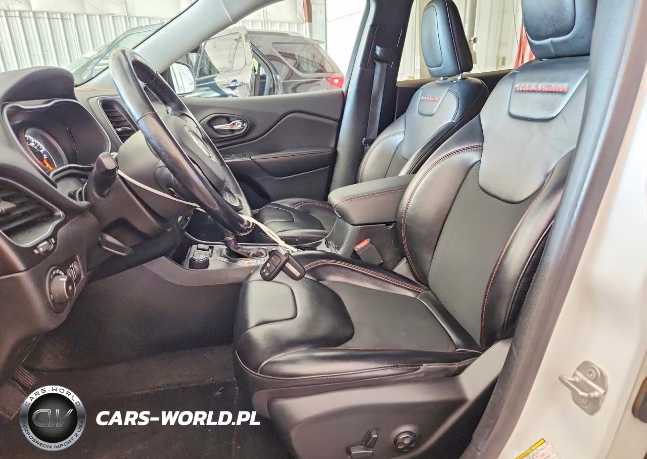 2020 Jeep Cherokee Trailhawk VIN:1C4PJMBX1LD563472 - 7