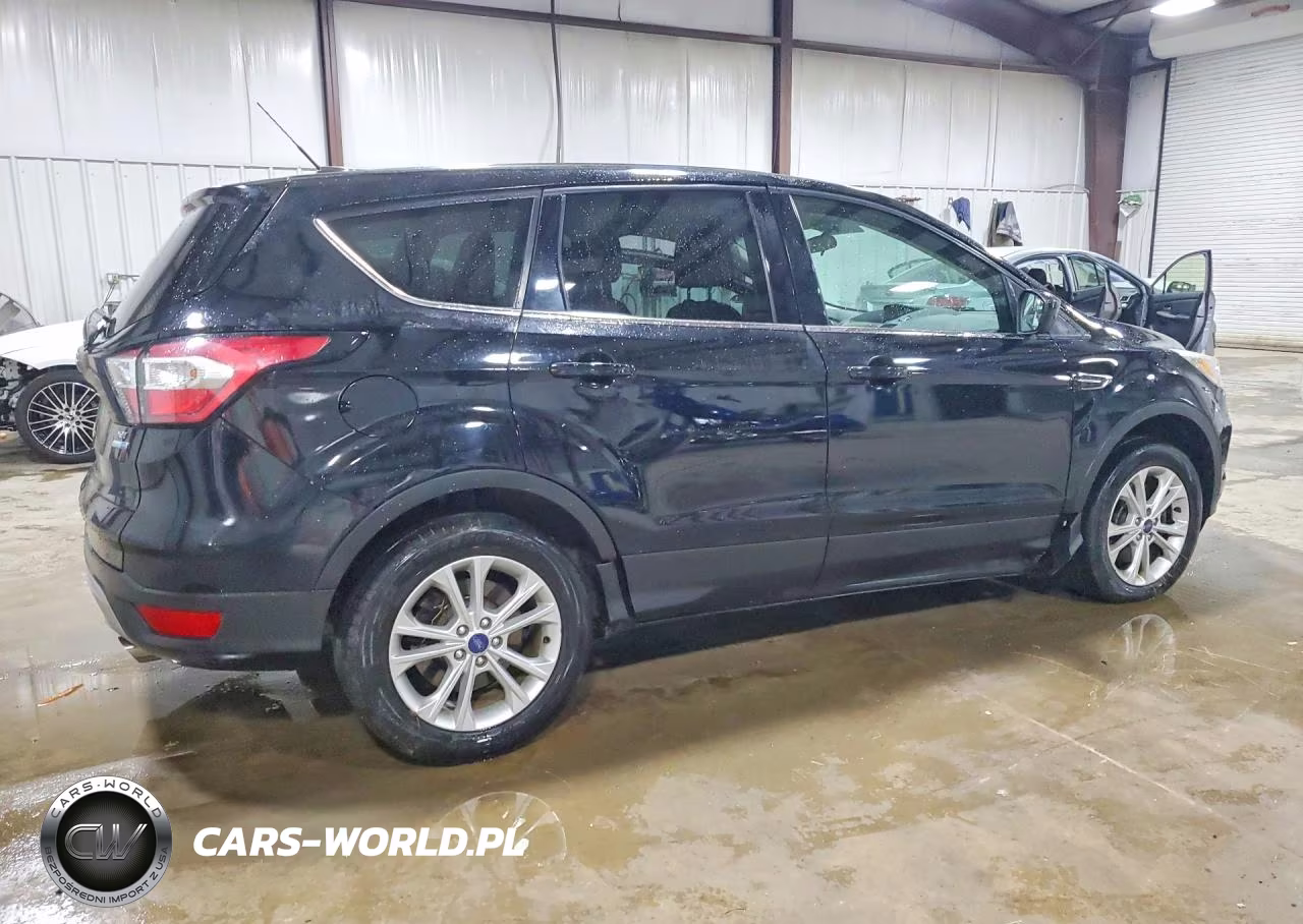 2017 Ford Escape Se VIN:1FMCU9G91HUC88847 - 3