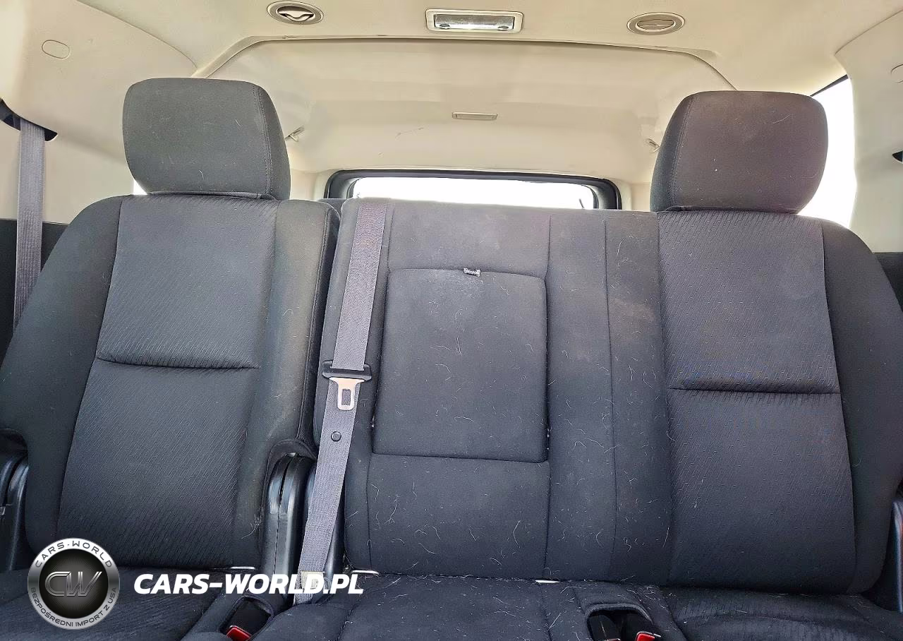 2011 Chevrolet Suburban C1500 Ls VIN:1GNSCHE0XBR167799 - 10