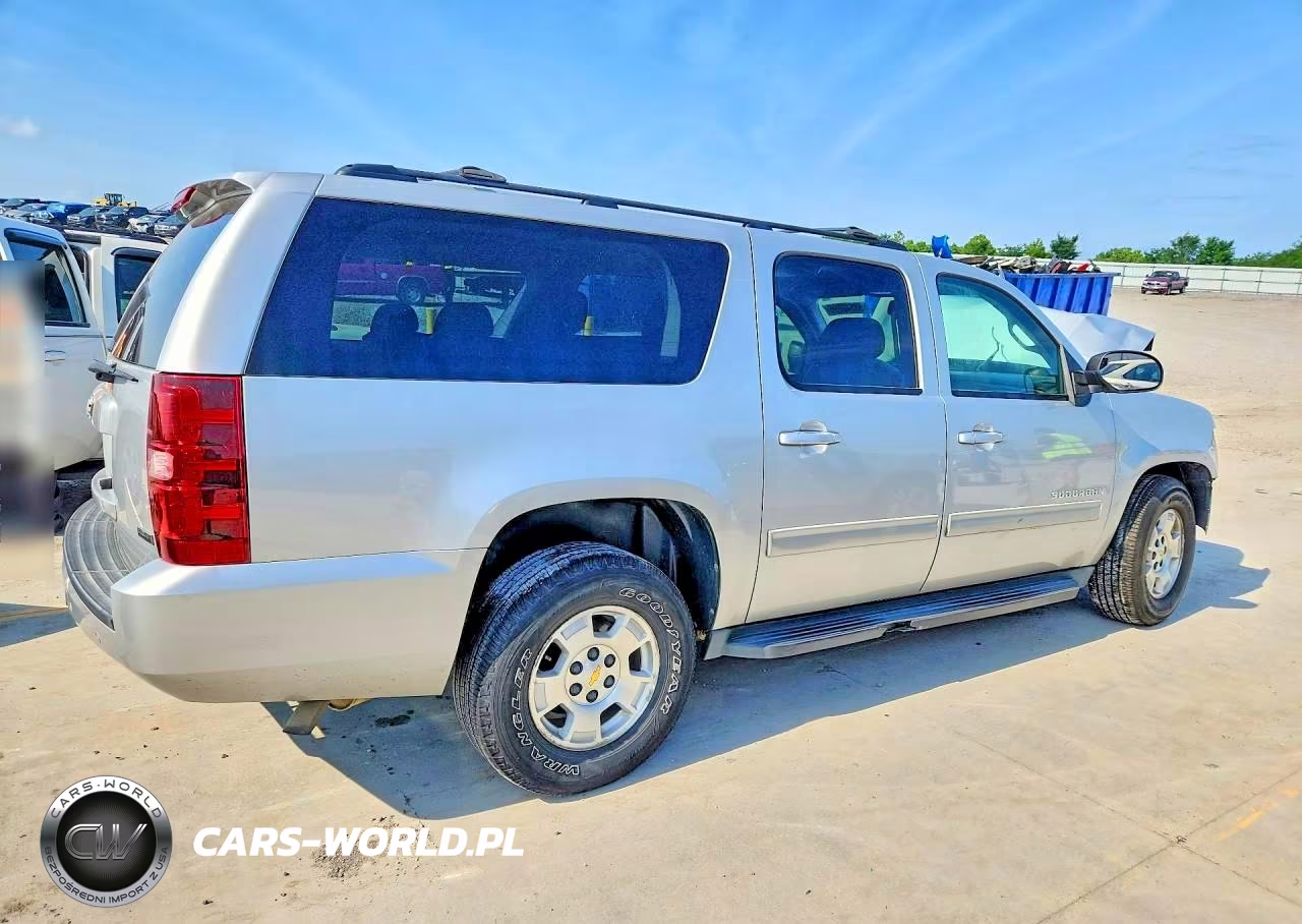 2011 Chevrolet Suburban C1500 Ls VIN:1GNSCHE0XBR167799 - 3