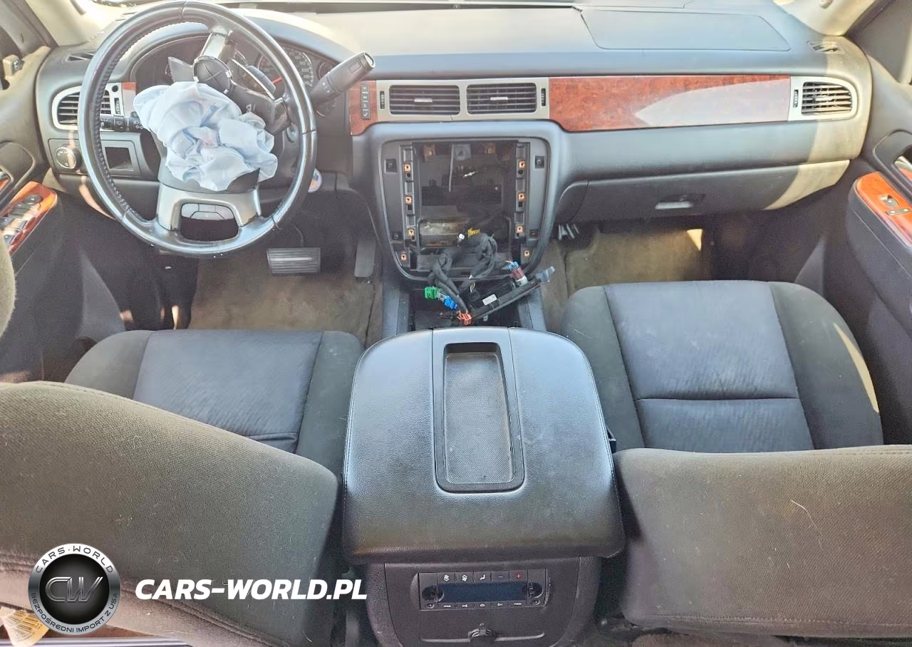 2011 Chevrolet Suburban C1500 Ls VIN:1GNSCHE0XBR167799 - 8