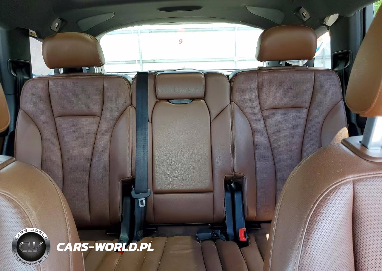 2018 Audi Q7 Premium Plus VIN:WA1LAAF74JD030238 - 10