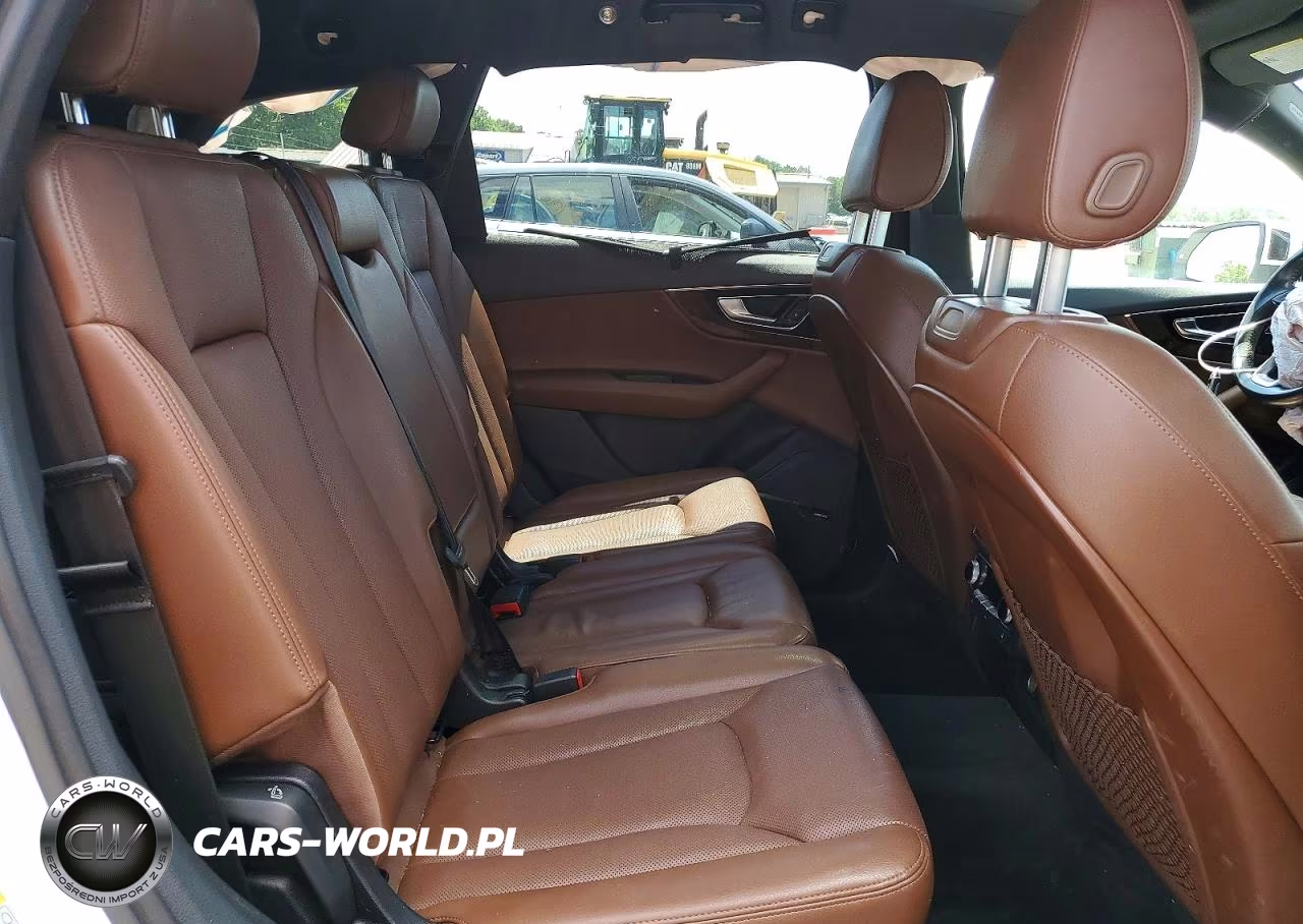 2018 Audi Q7 Premium Plus VIN:WA1LAAF74JD030238 - 11
