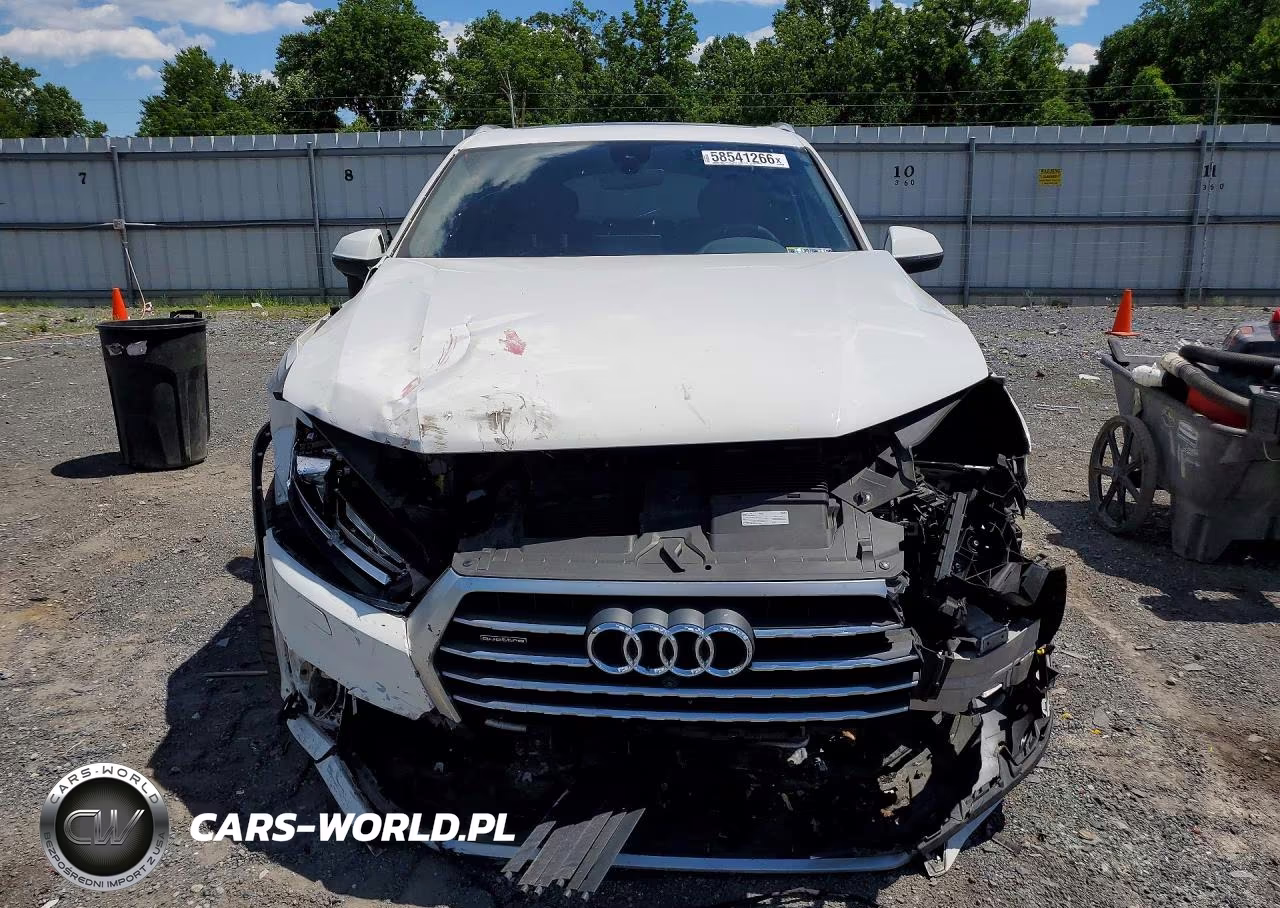 2018 Audi Q7 Premium Plus VIN:WA1LAAF74JD030238 - 5