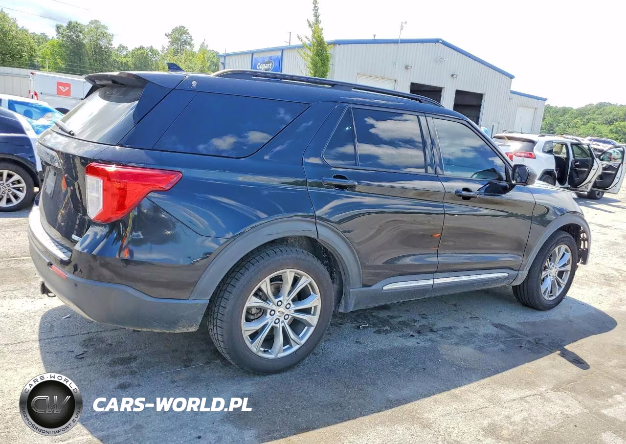 2020 Ford Explorer Xlt VIN:1FMSK8DH6LGB20569 - 3