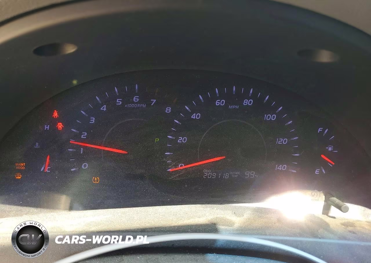 2010 Toyota Camry Le VIN:JTNBF3EK6A3001779 - 9