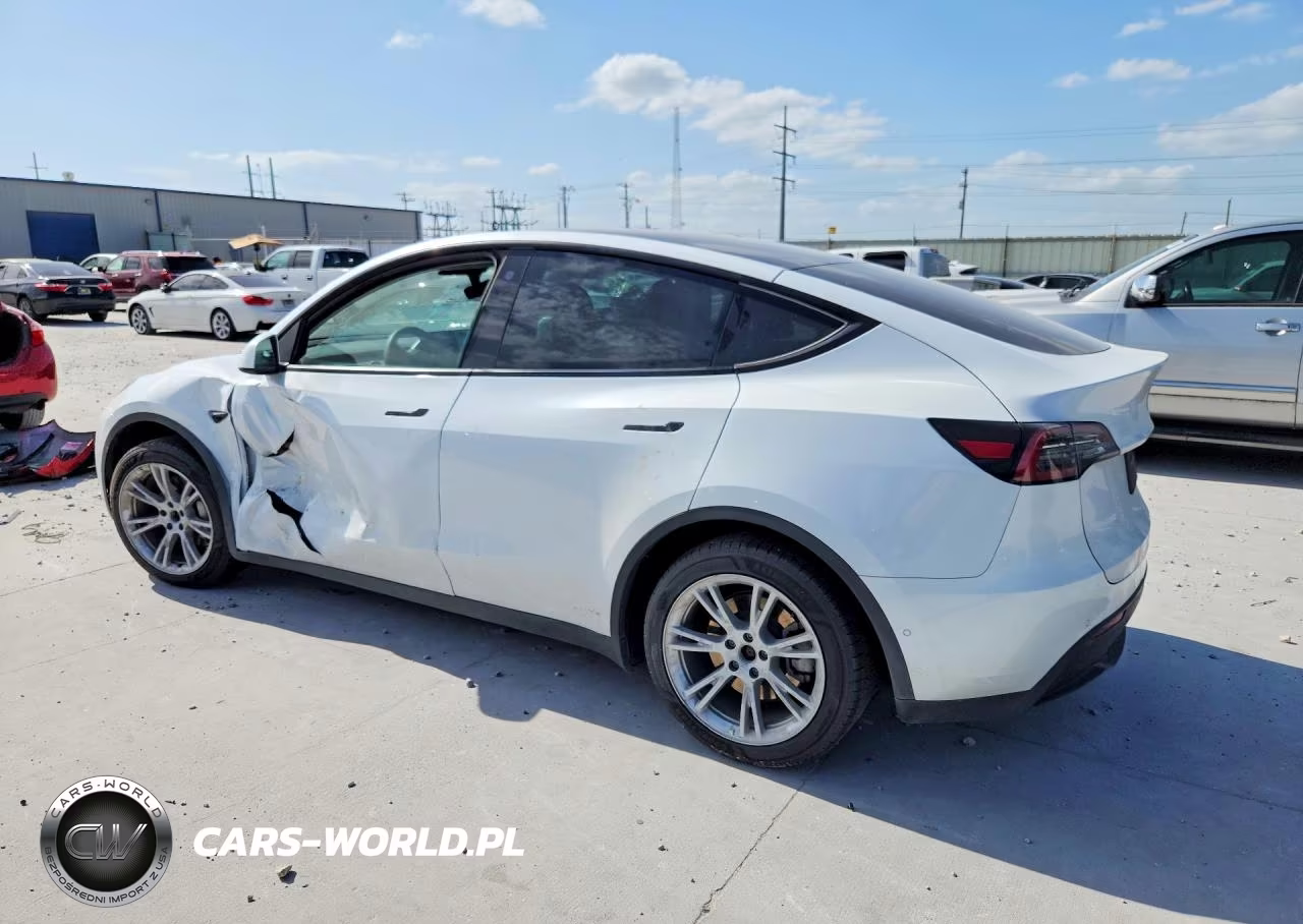 2022 Tesla Model Y VIN:7SAYGAEE4NF570202 - 2