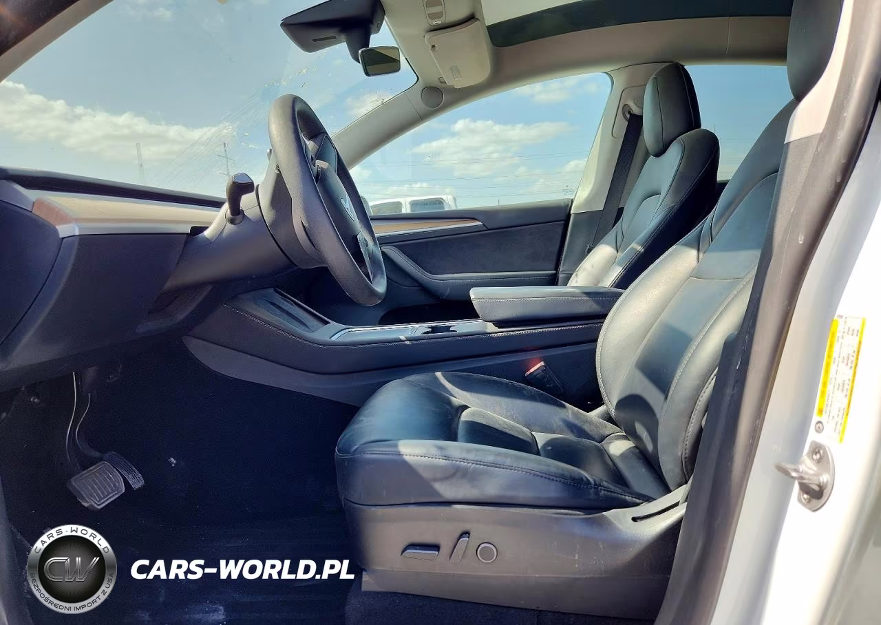 2022 Tesla Model Y VIN:7SAYGAEE4NF570202 - 7