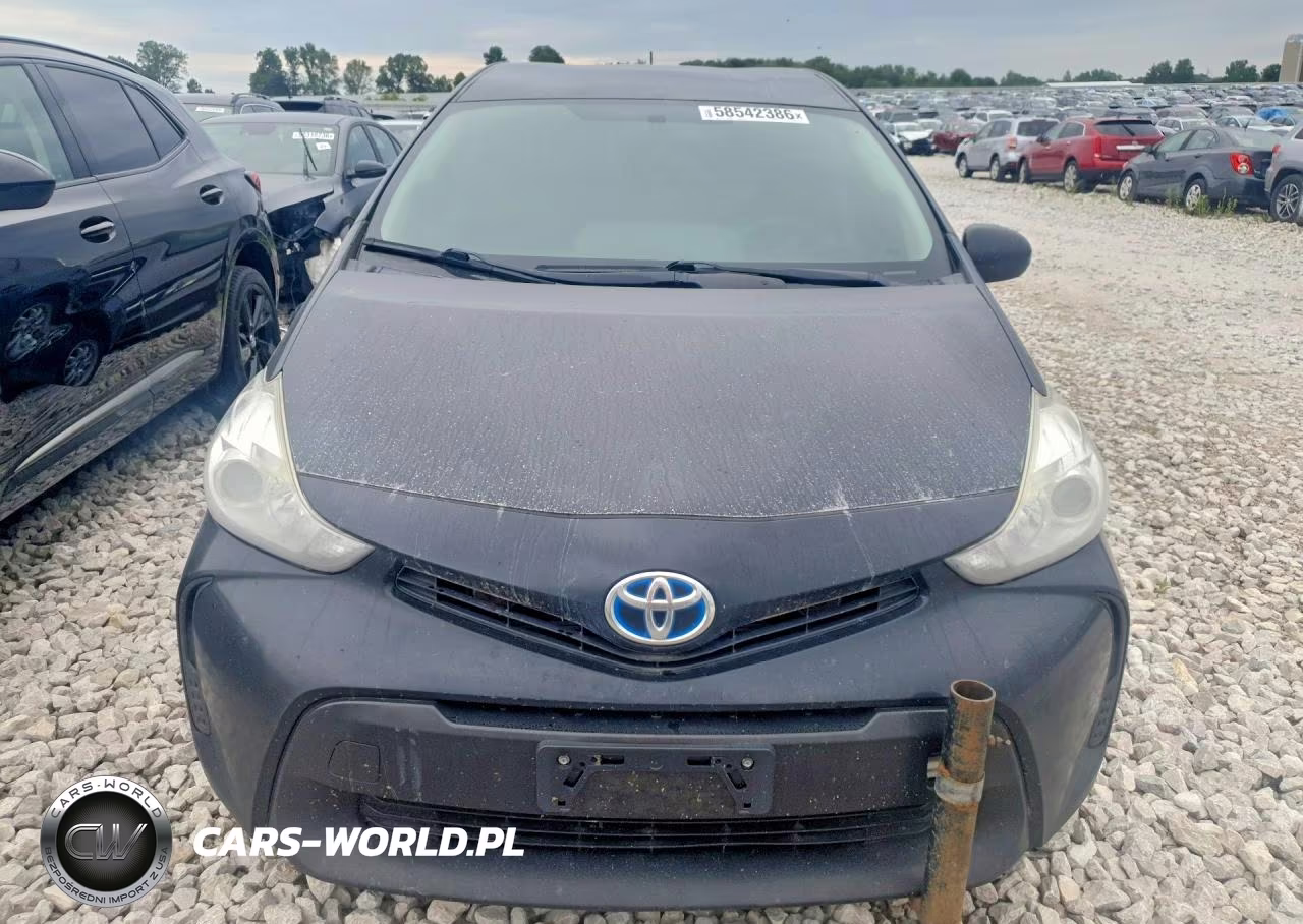 2017 Toyota Prius V Two VIN:JTDZN3EU3HJ059345 - 5