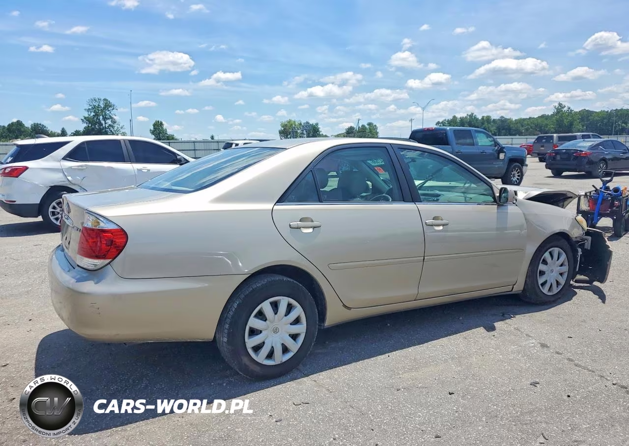 2005 Toyota Camry Le VIN:4T1BE32K85U026089 - 3
