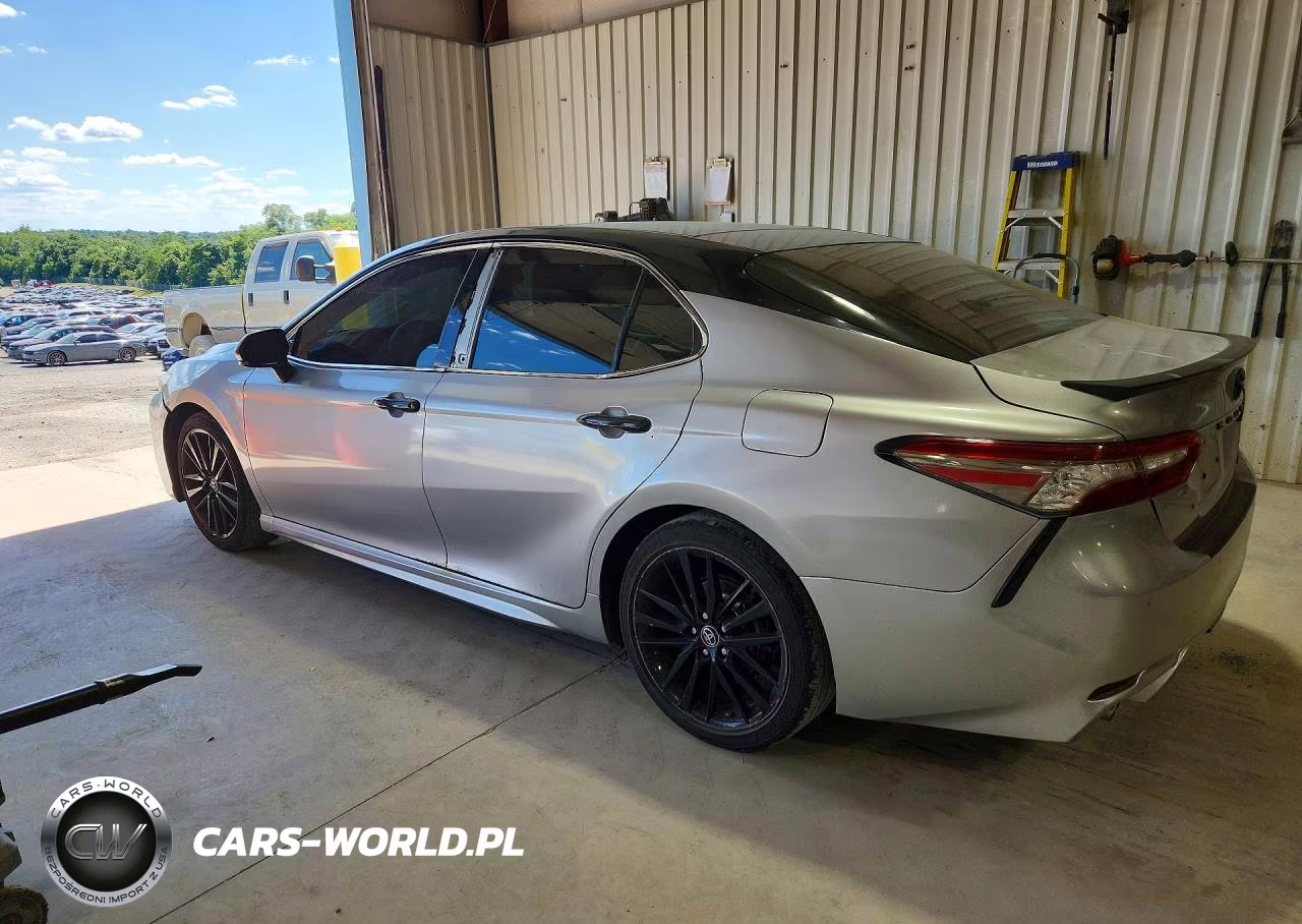 2018 Toyota Camry Xse VIN:4T1B61HK0JU124682 - 2