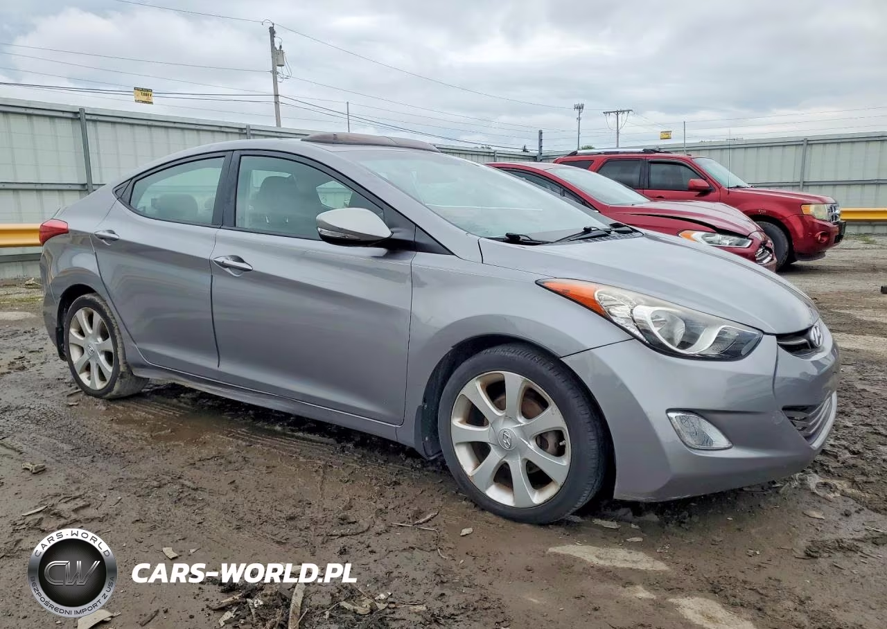 2013 Hyundai Elantra Limited VIN:KMHDH4AE8DU516533 - 4
