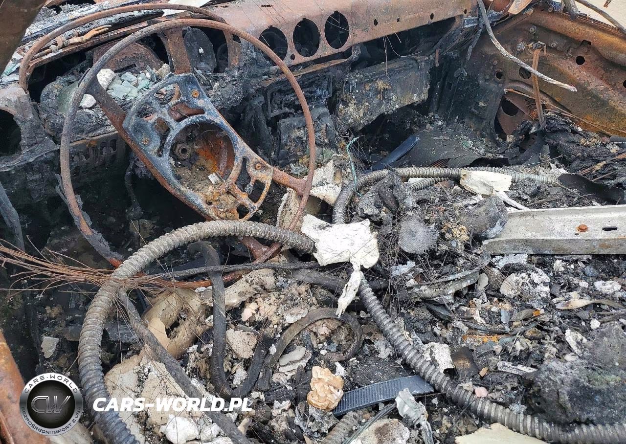 1979 Mercedes-Benz C-Class VIN:00010704412058004 - 8